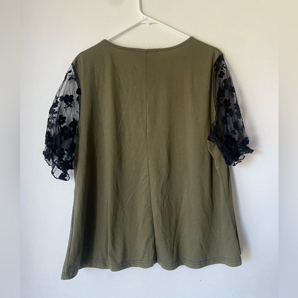 SHEIN Plus Floral Mesh Curve Green Sleeve Tee - Picture 8 of 9